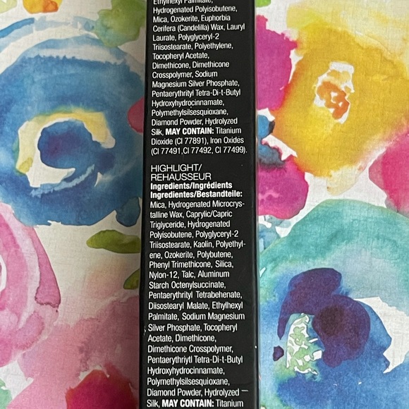 Contour & Highlight Duo and Lip Gloss - Picture 6 of 8